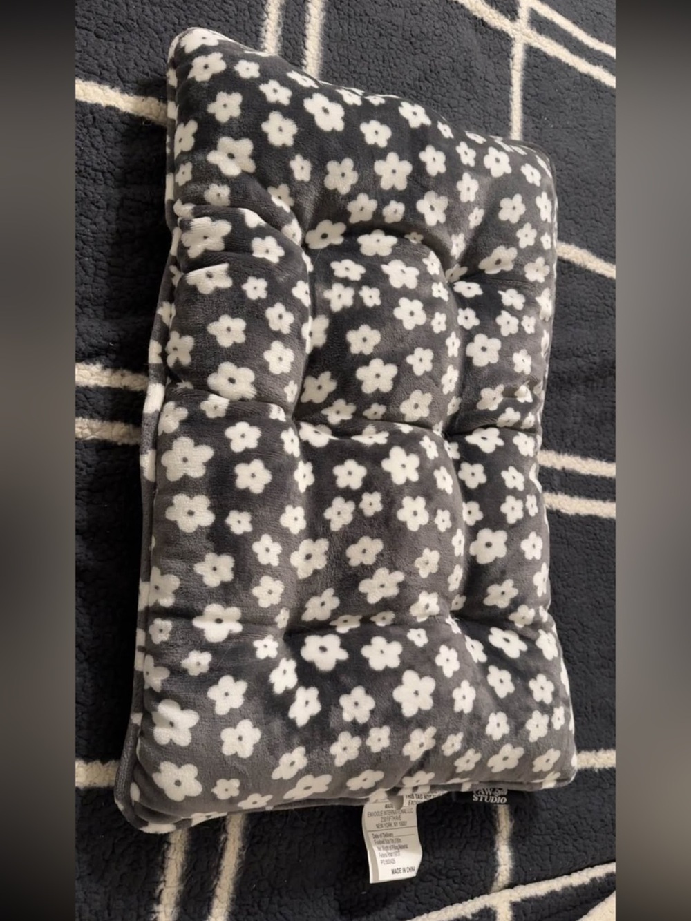 Floral Patterned cat bed